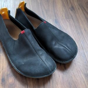 Vivobarefoot, Soul of Africa slip ons, size 40
